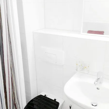 Hitrental Central *